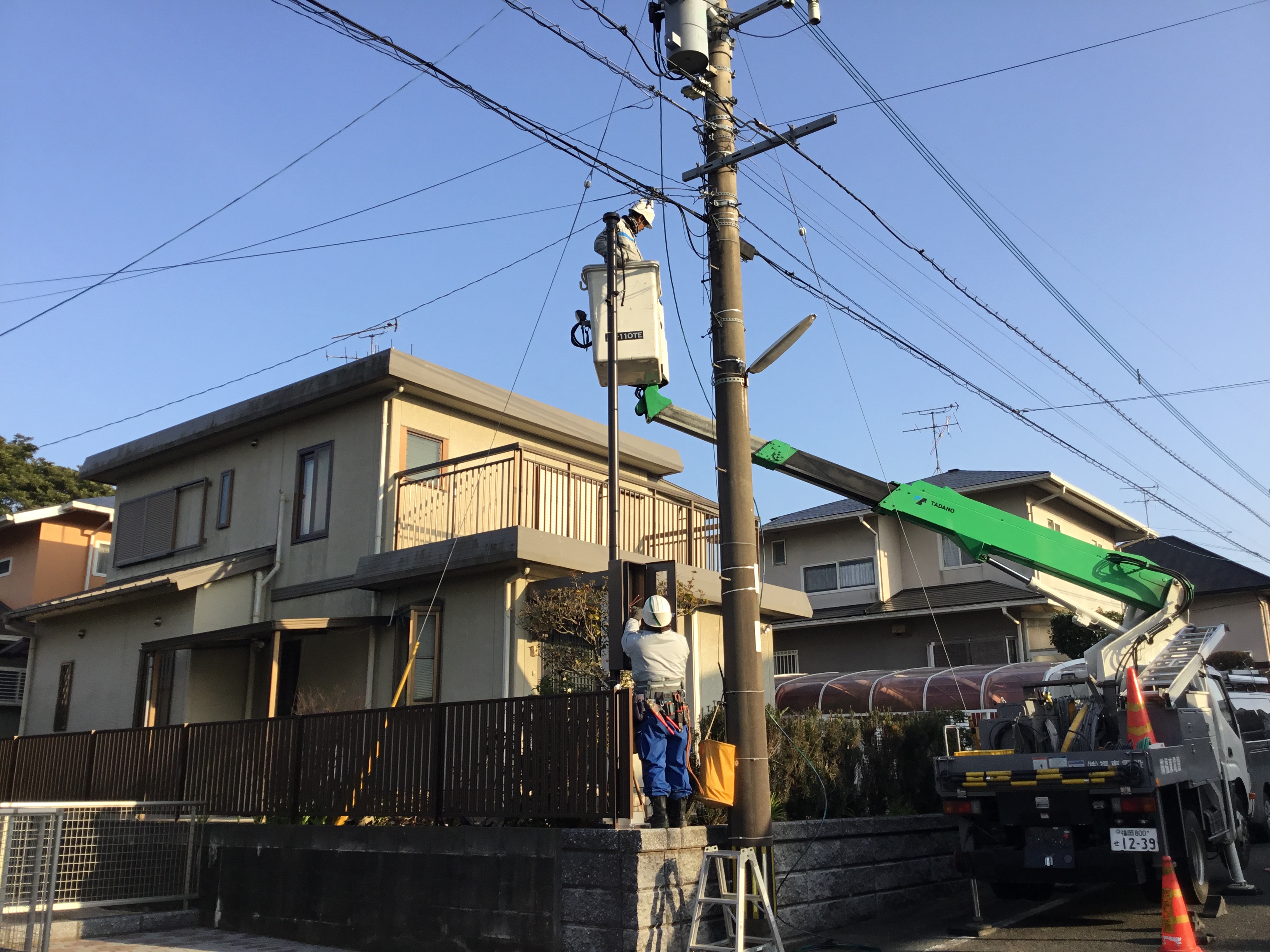 18 9 18 家庭引込用ポール建て替え工事 ハルe テックスコントラクト 福岡市 電気工事 配線工事 18 9 18 家庭引込用ポール建て替え工事 ハルe テックスコントラクト 福岡市 電気工事 配線工事